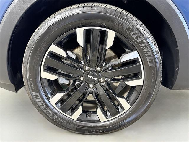 Photo of 2023 Midnight Lake Blue Kia Telluride