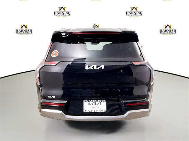 Photo of 2026 Ebony Black Kia EV9