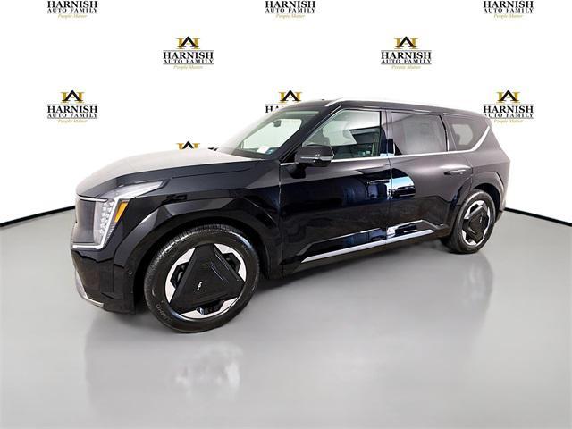Photo of 2026 Ebony Black Kia EV9