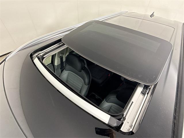 Photo of 2026 Ebony Black Kia EV9