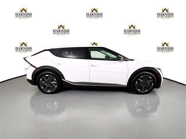 Photo of 2025 Glacier White Pearl Kia EV6