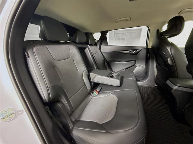 Photo of 2025 Glacier White Pearl Kia EV6