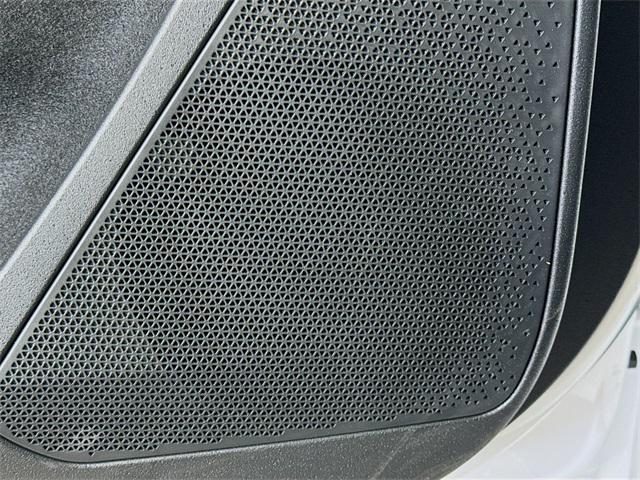 Photo of 2025 Glacier White Pearl Kia EV6