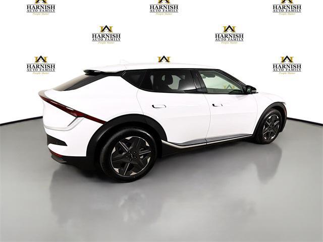 Photo of 2025 Glacier White Pearl Kia EV6