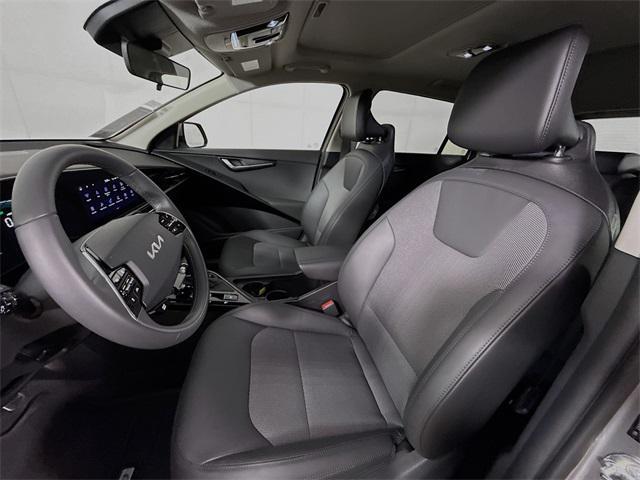 Photo of 2024 Steel Gray Kia Niro