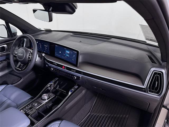 Photo of 2025 Silky Silver Kia Sorento Hybrid