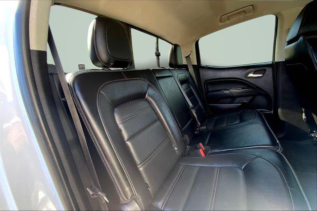 Photo of 2020 Summit White GMC Canyon