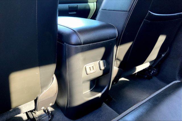 Photo of 2020 Summit White GMC Canyon