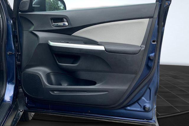 Photo of 2016 Obsidian Blue Pearl Honda CR-V