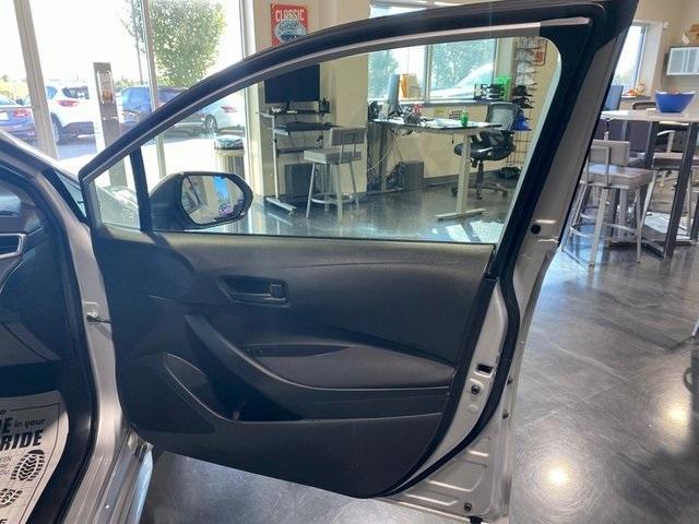 Photo of 2022 Silver Toyota Corolla