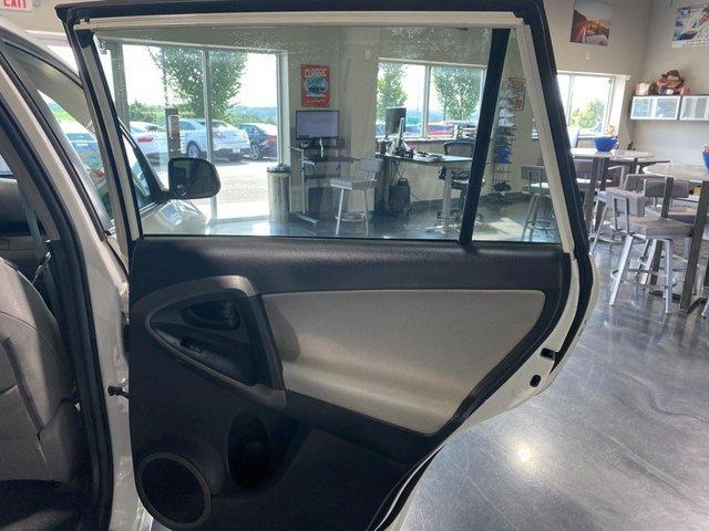 Photo of 2012 White Toyota RAV4
