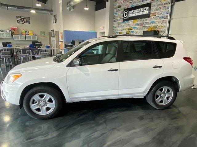 Photo of 2012 White Toyota RAV4