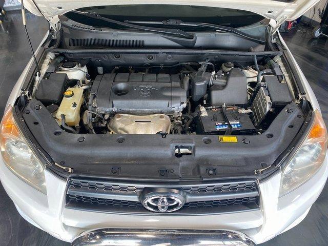 Photo of 2012 White Toyota RAV4