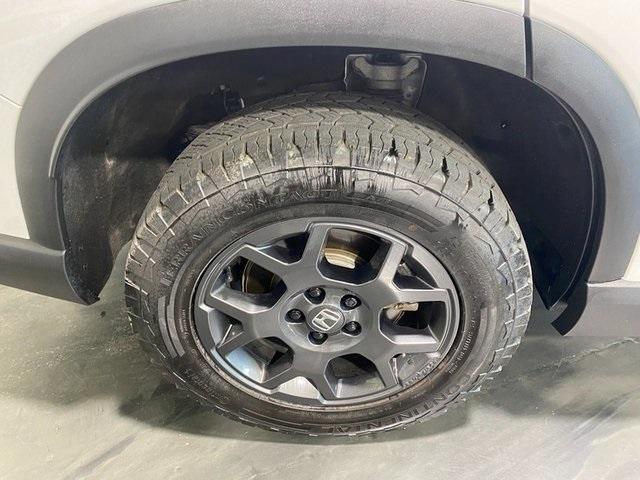 Photo of 2024 White Honda Pilot