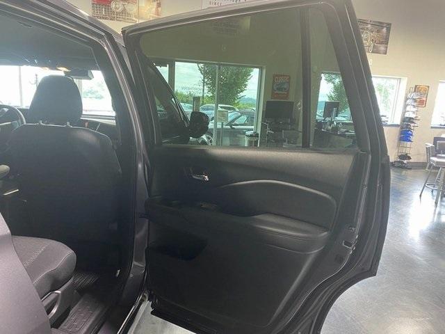 Photo of 2021 Gray Honda Passport