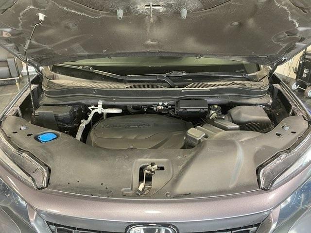 Photo of 2021 Gray Honda Passport