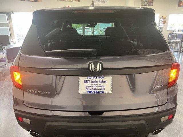 Photo of 2021 Gray Honda Passport