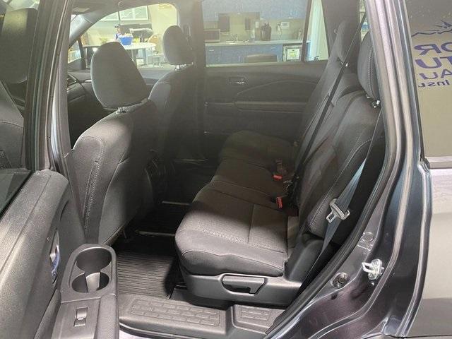 Photo of 2021 Gray Honda Passport
