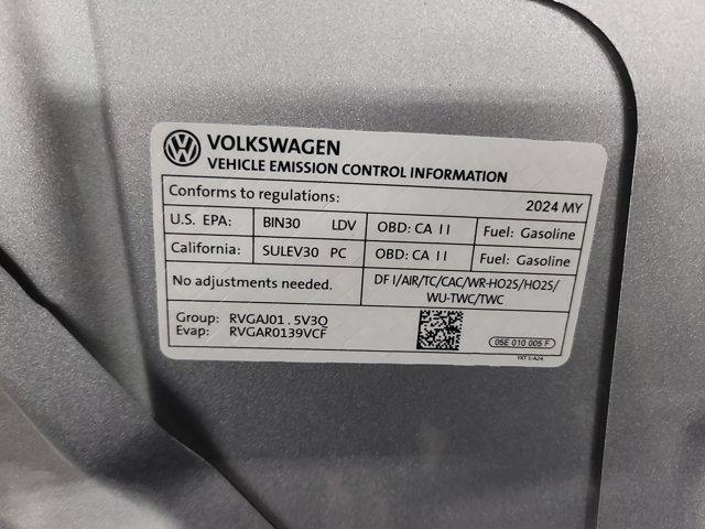 Photo of 2024 Pyrite Silver Metallic Volkswagen Taos