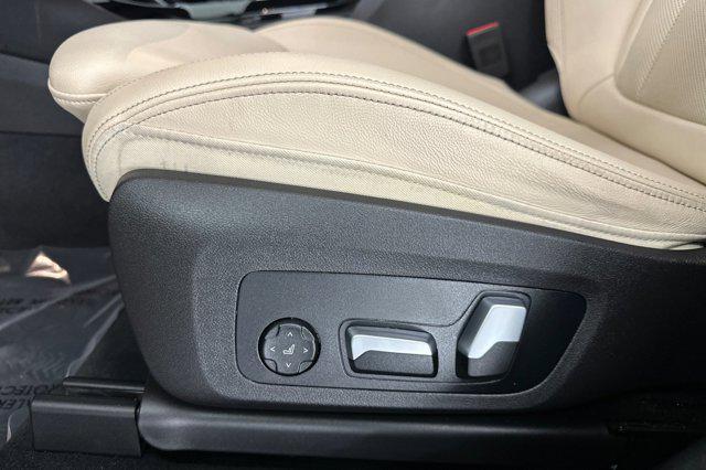 Photo of 2023 Alpine White BMW X3