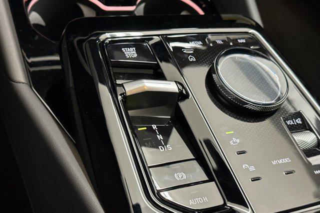 Photo of 2026 Alpine White BMW 530