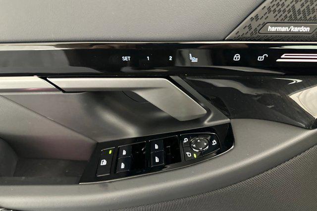 Photo of 2026 Alpine White BMW 530