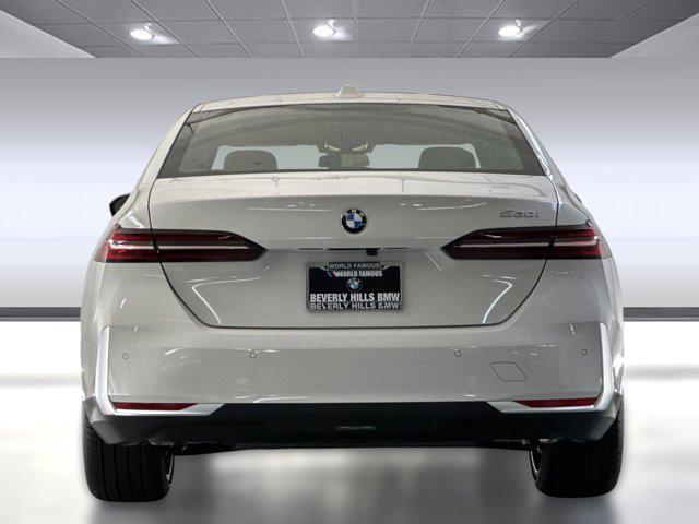 Photo of 2026 Alpine White BMW 530