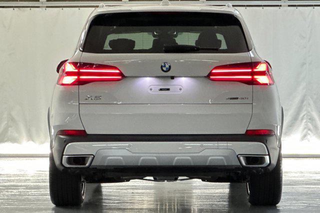 Photo of 2026 Alpine White BMW X5