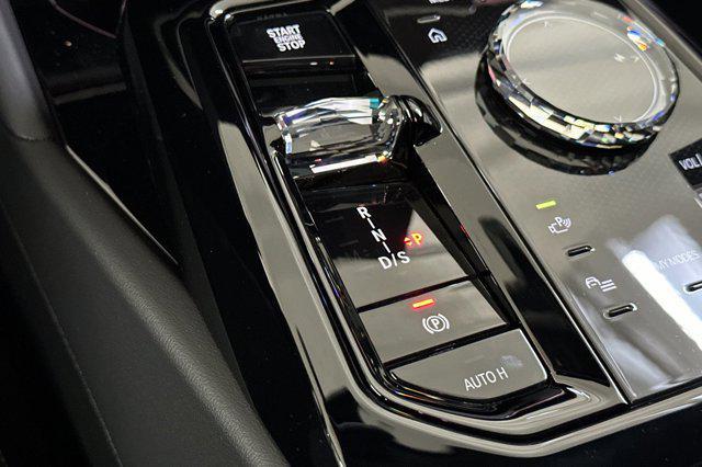 Photo of 2026 Brooklyn Grey Metallic BMW 550e