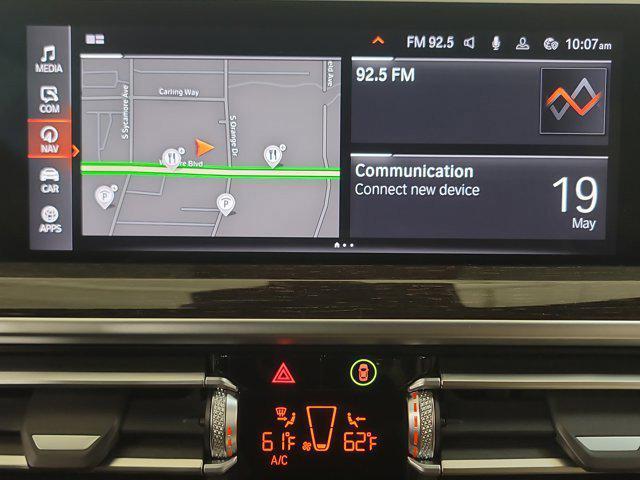 Photo of 2023 Mineral White Metallic BMW X3
