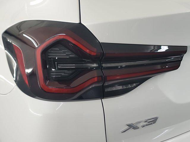 Photo of 2023 Mineral White Metallic BMW X3