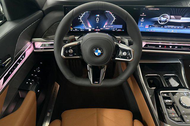 Photo of 2025 Tanzanite Blue II Metallic BMW 740