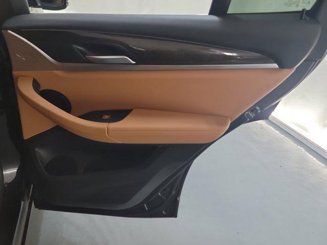 Photo of 2022 Black Sapphire Metallic BMW X3