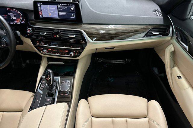 Photo of 2020 Alpine White BMW 530