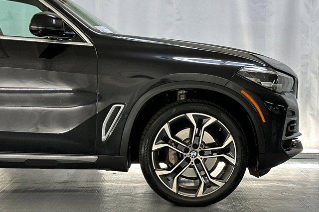 Photo of 2023 Black Sapphire Metallic BMW X5
