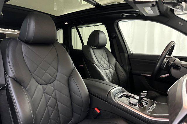 Photo of 2023 Black Sapphire Metallic BMW X5