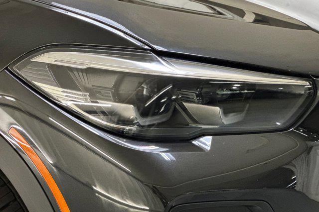 Photo of 2023 Black Sapphire Metallic BMW X5