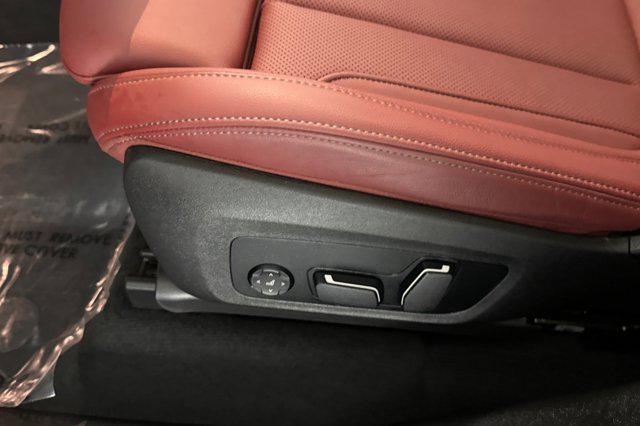 Photo of 2024 Black Sapphire Metallic BMW X3