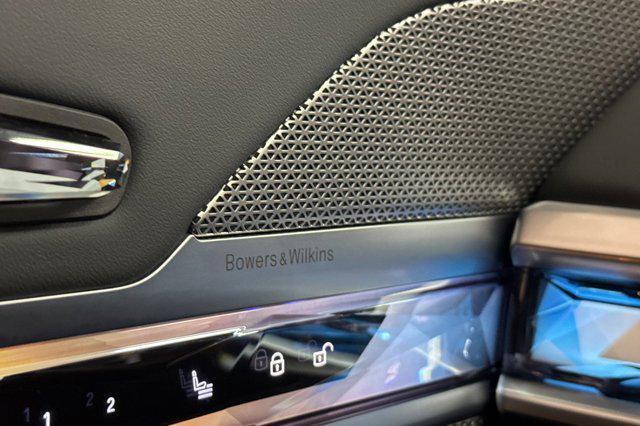 Photo of 2023 Black Sapphire Metallic BMW 760