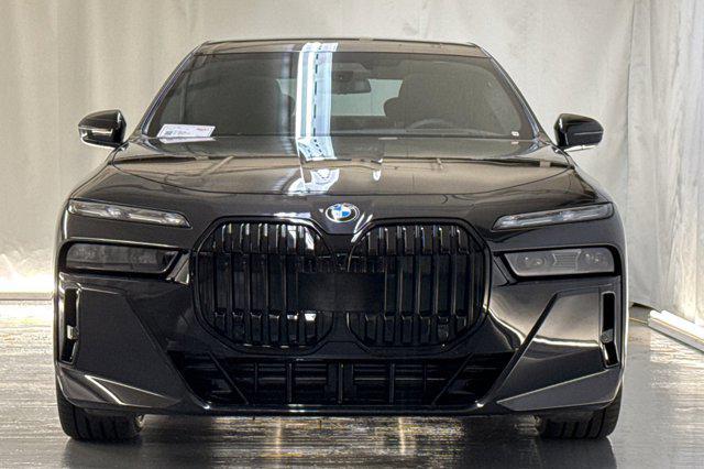 Photo of 2023 Black Sapphire Metallic BMW 760