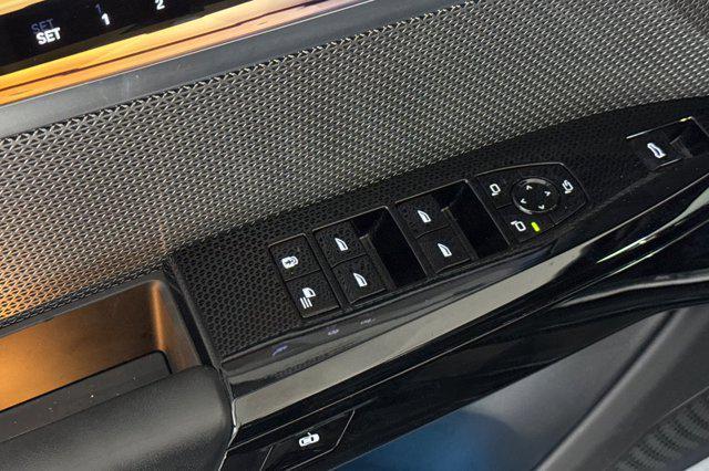 Photo of 2023 Black Sapphire Metallic BMW 760