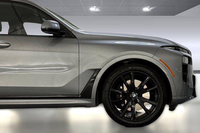 Photo of 2023 Skyscraper Grey Metallic BMW X7