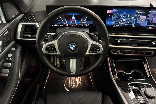 Photo of 2023 Skyscraper Grey Metallic BMW X7