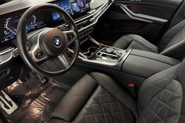 Photo of 2023 Skyscraper Grey Metallic BMW X7