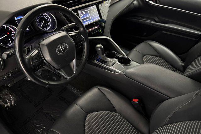 Photo of 2020 Blue Streak Metallic Toyota Camry