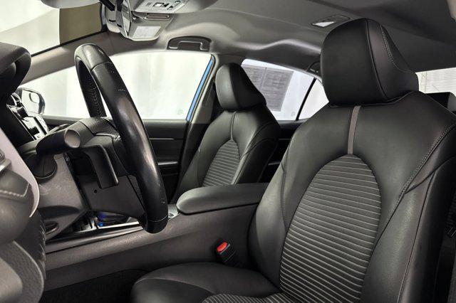 Photo of 2020 Blue Streak Metallic Toyota Camry