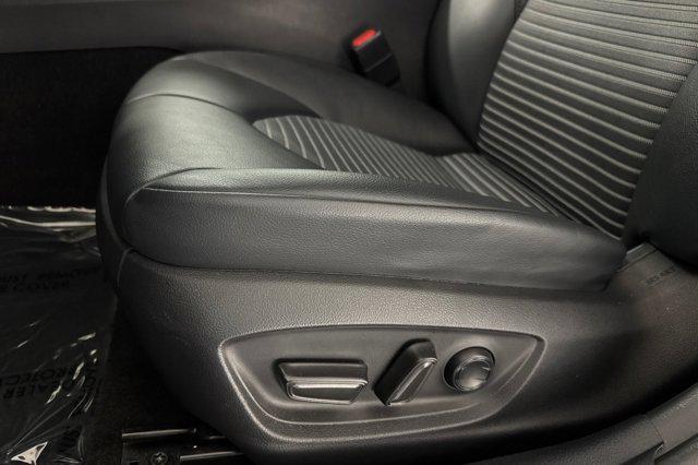 Photo of 2020 Blue Streak Metallic Toyota Camry