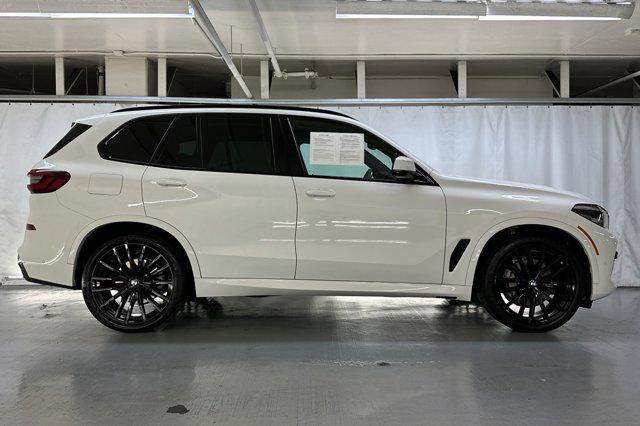 Photo of 2022 Alpine White BMW X5