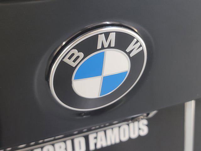 Photo of 2025 Black Sapphire Metallic BMW 330