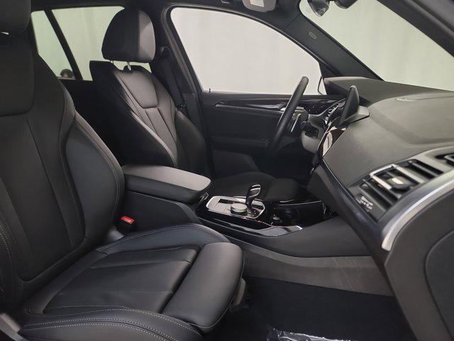 Photo of 2022 Black Sapphire Metallic BMW X3